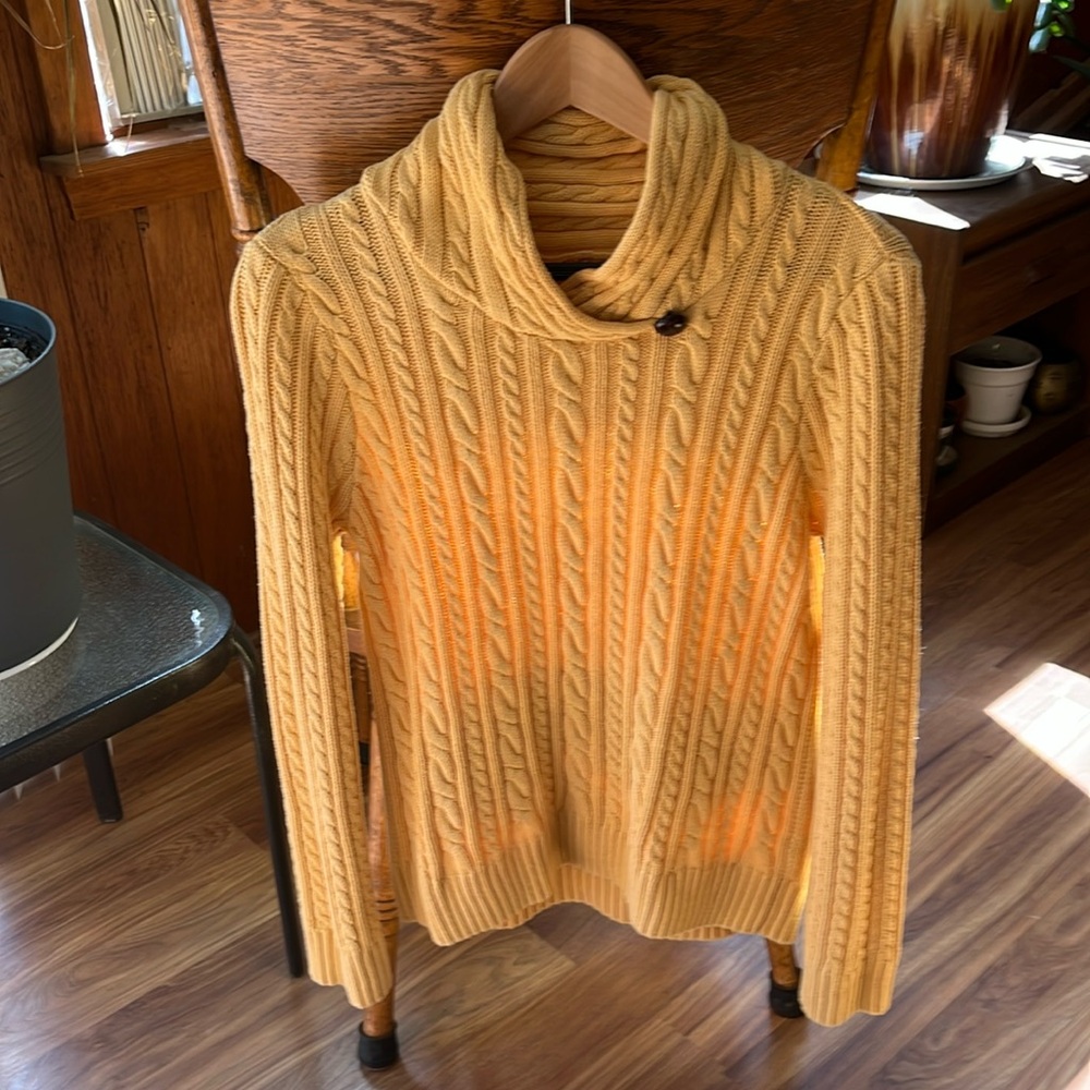 Jeanne Pierre sweater